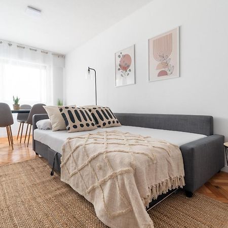 Moderno Apartamento Con Parking Apartment Vigo Luaran gambar