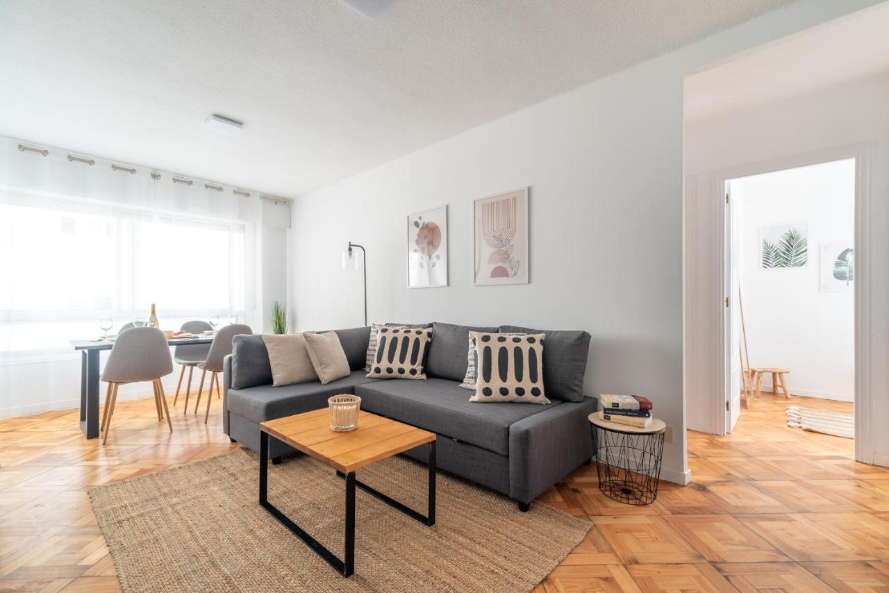 Moderno Apartamento Con Parking Apartment Vigo Luaran gambar
